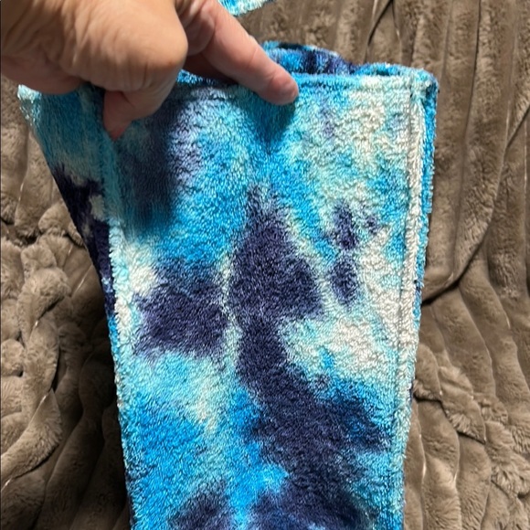 Blue and White Artistic Tote Bag - Picture 4 of 9